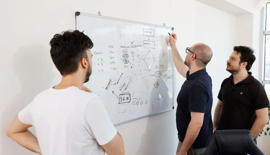 Sviluppo di applicazioni web personalizzate a Poggibonsi - AleMar Web